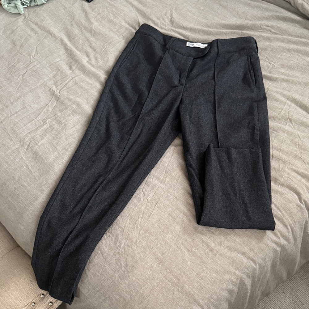 Zara Women's Black Cropped Pants